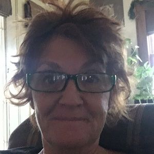 Meet your Posher, Deborah